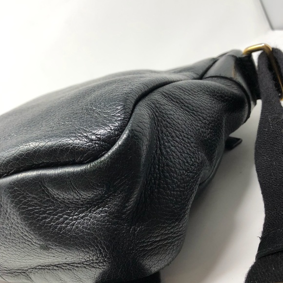 💯 Guaranteed Authentic Prada Black Lambskin Bag - Picture 2 of 8